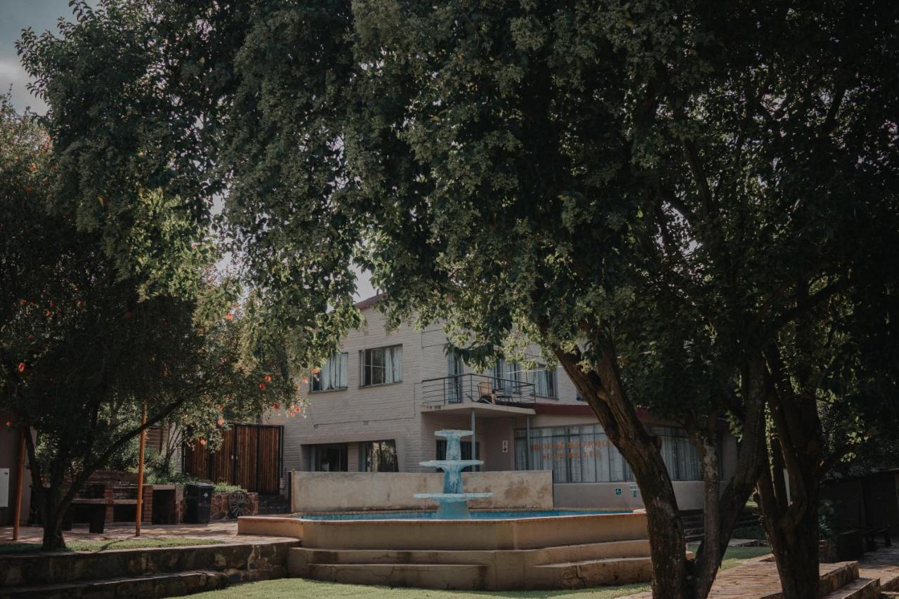 Hotel Pretorius Park Hartbeespoort Esterno foto