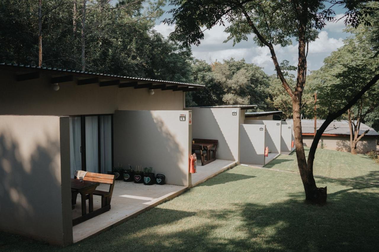 Hotel Pretorius Park Hartbeespoort Esterno foto